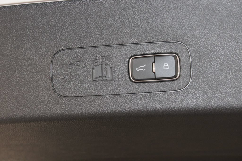 New 2026 Lincoln Aviator Reserve AWD/4WD image 16
