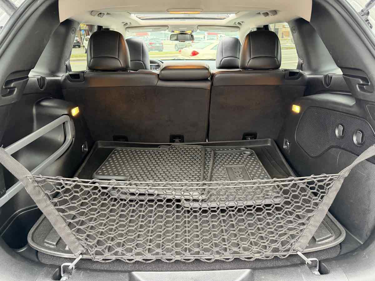 Used 2016 Jeep Cherokee Trailhawk w/ Comfort/Convenience Group image 16