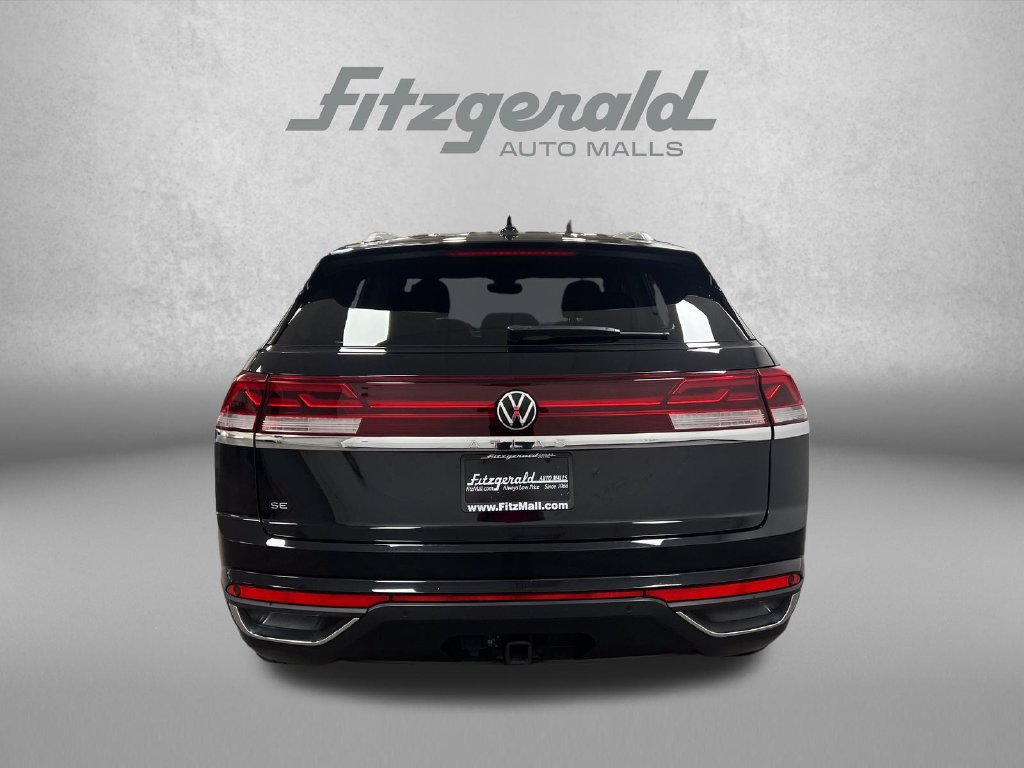Used 2024 Volkswagen Atlas Cross Sport SE FWD image 5
