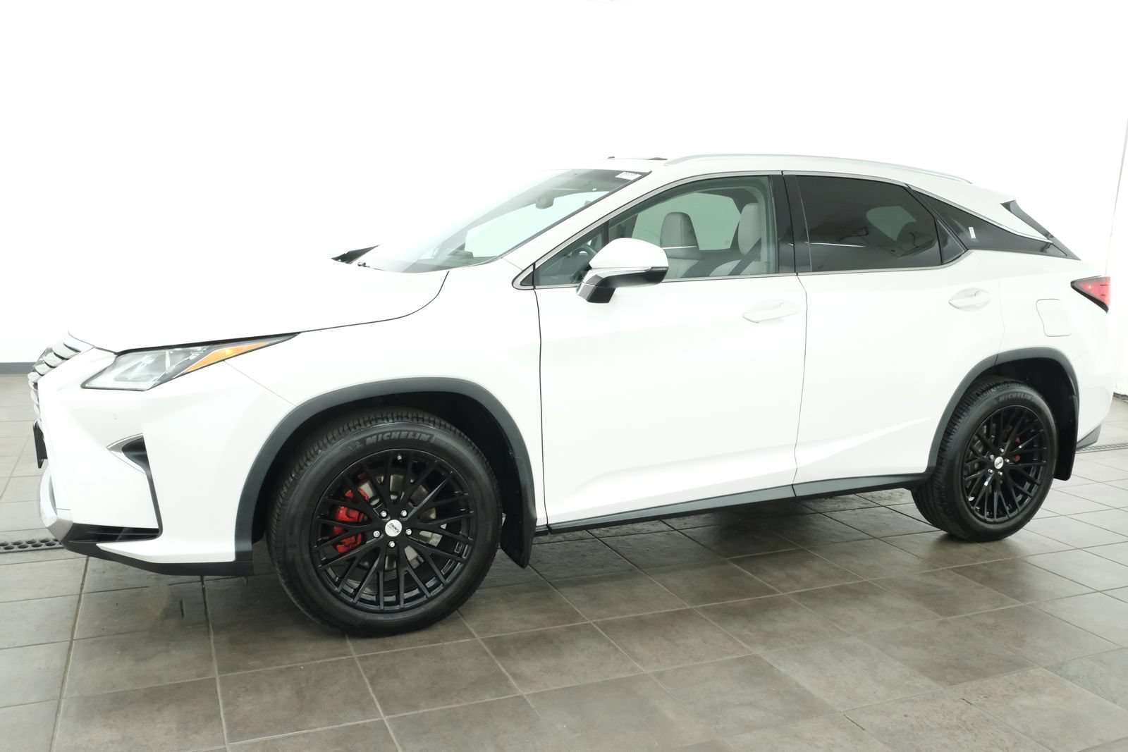 Used 2018 Lexus RX 350 AWD w/ Premium Package image 2