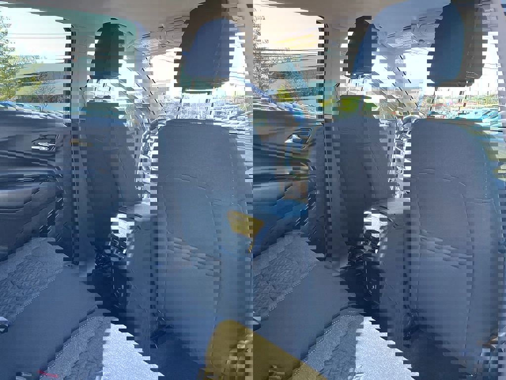 Used 2023 Chevrolet Equinox LT image 42