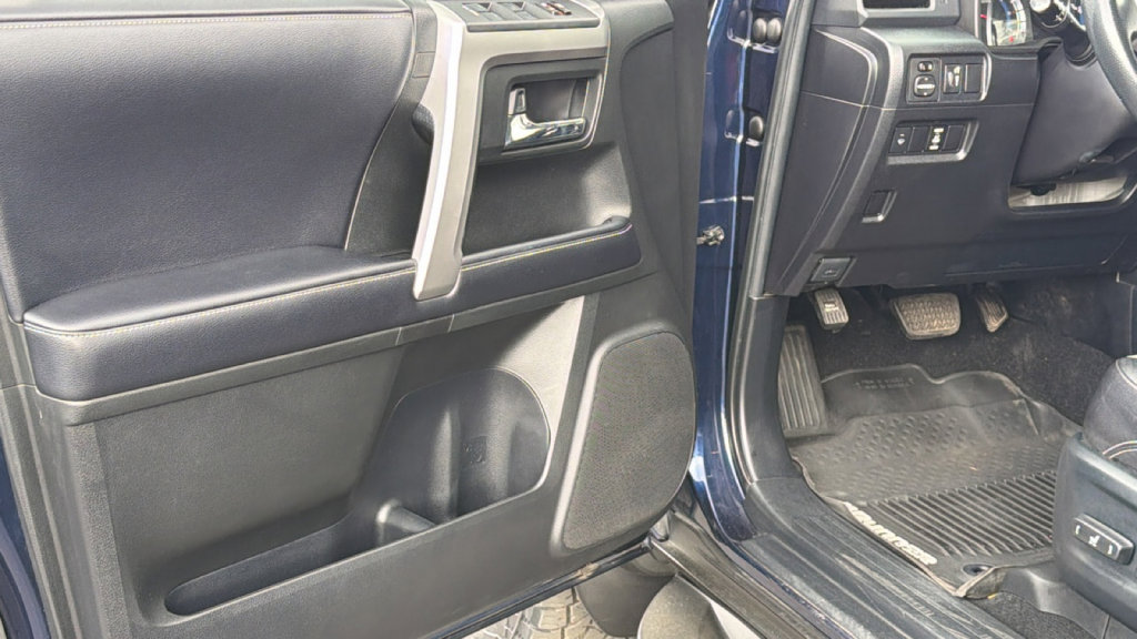 Certified 2018 Toyota 4Runner SR5 Premium image 23