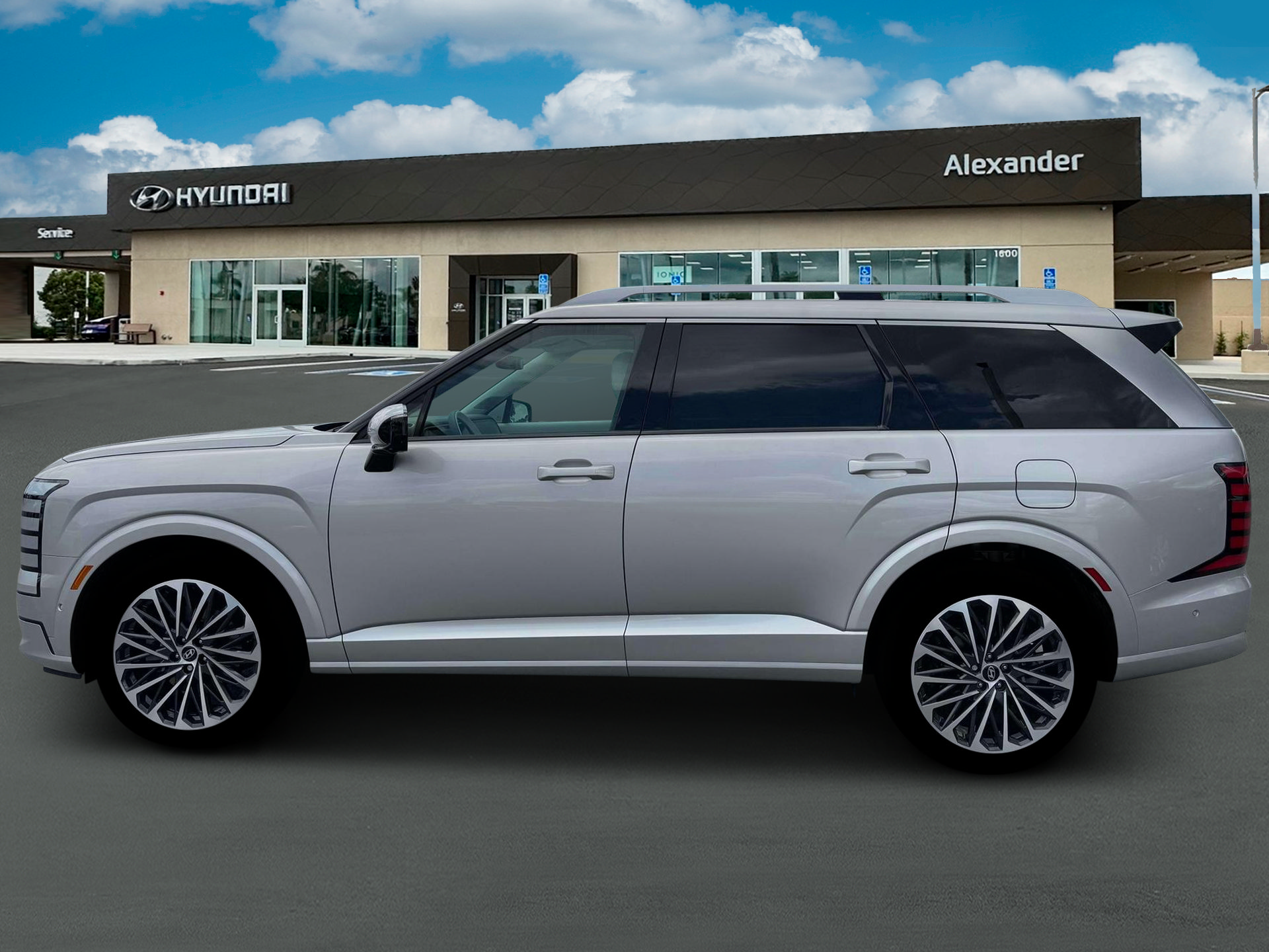 New 2026 Hyundai Palisade Calligraphy FWD image 3