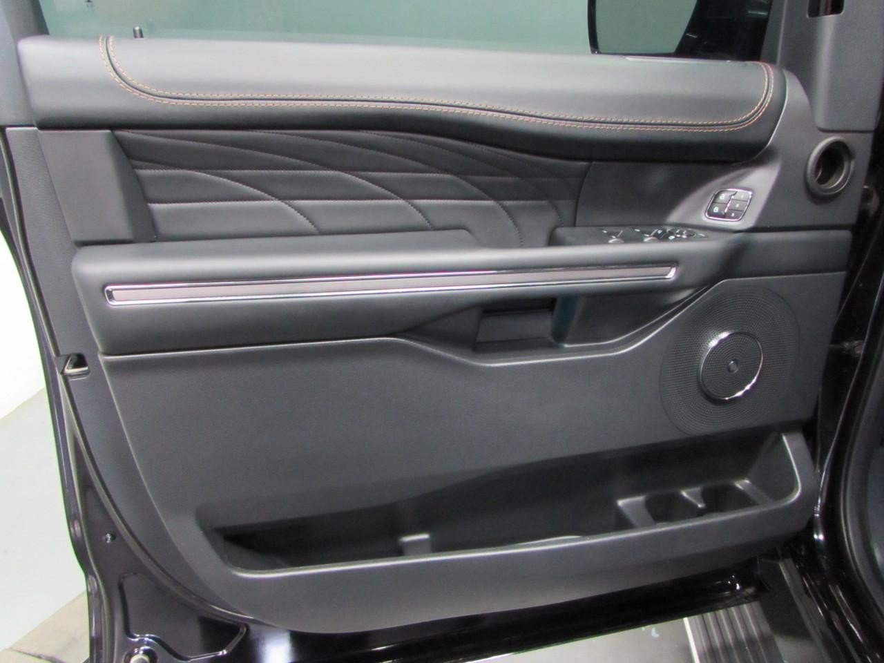 Certified 2024 Ford Expedition Platinum AWD/4WD image 12