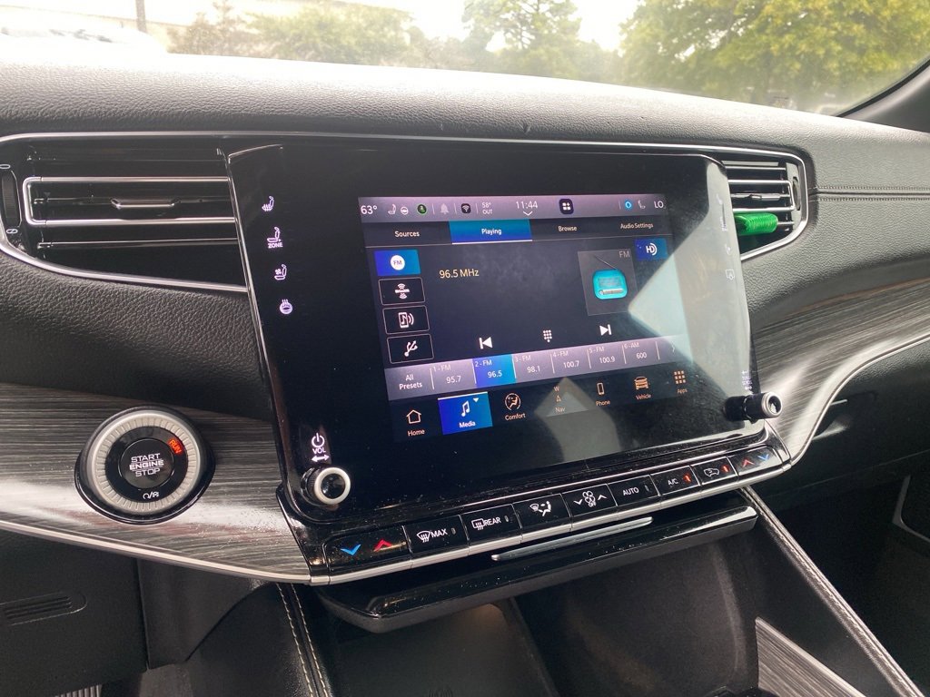 Used 2024 Jeep Wagoneer Series II w/ Flexible Seating Group image 14