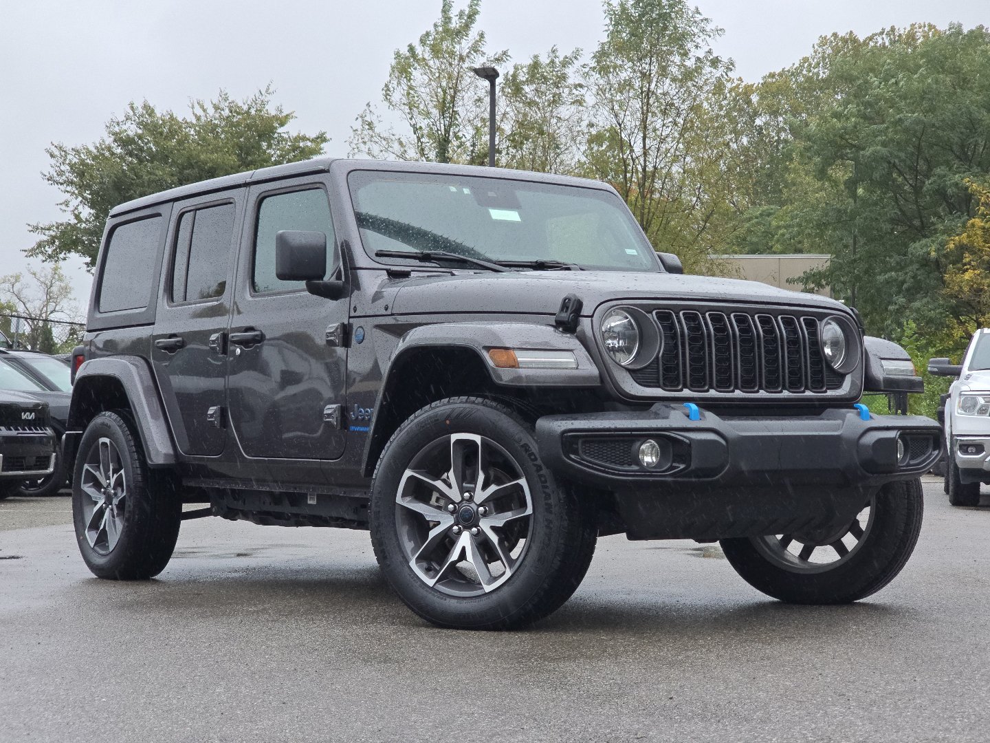 Used 2024 Jeep Wrangler Unlimited AWD/4WD image 1