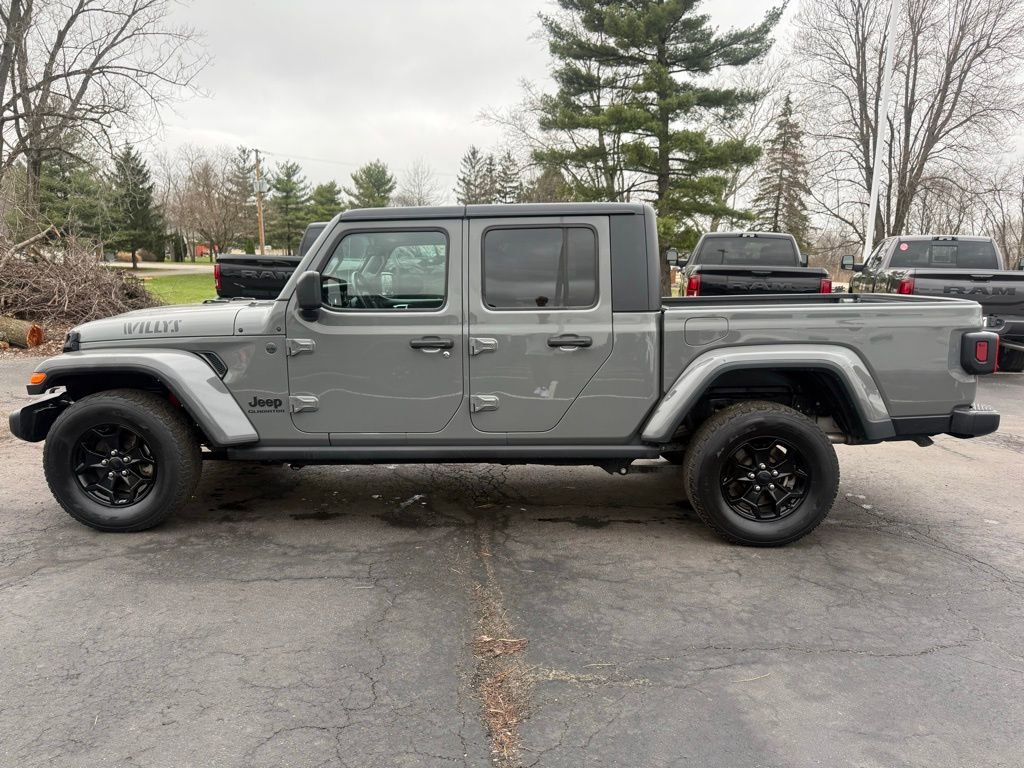 Used 2022 Jeep Gladiator Willys image 4