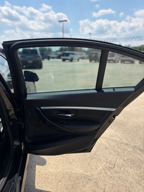 Used 2017 BMW 330i Sedan RWD image 16