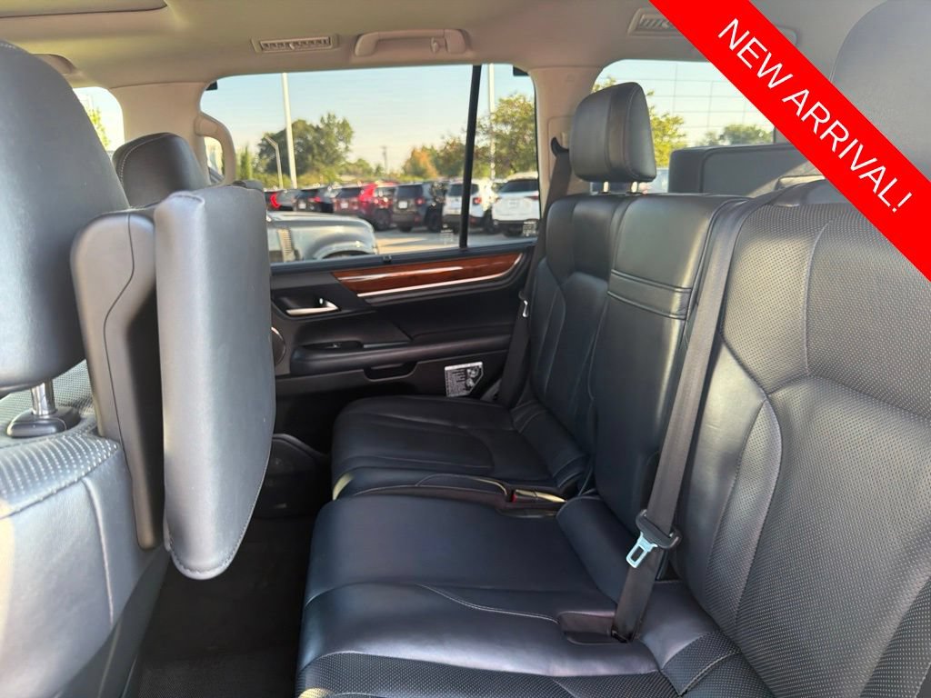 Used 2018 Lexus LX 570 4WD w/ Luxury Package image 7