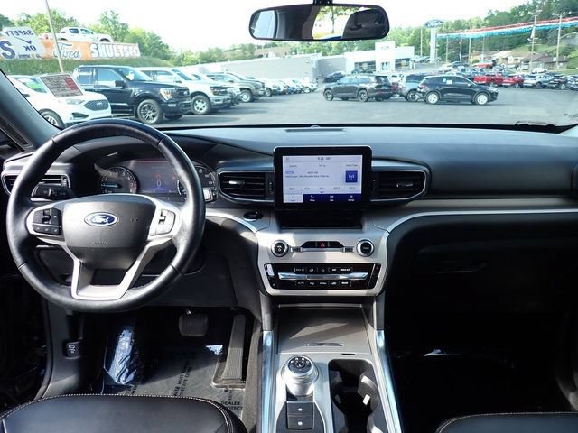 Used 2023 Ford Explorer XLT w/ Equipment Group 202A AWD/4WD image 21