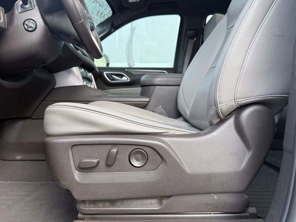 Used 2022 GMC Yukon SLT w/ SLT Premium Package image 10