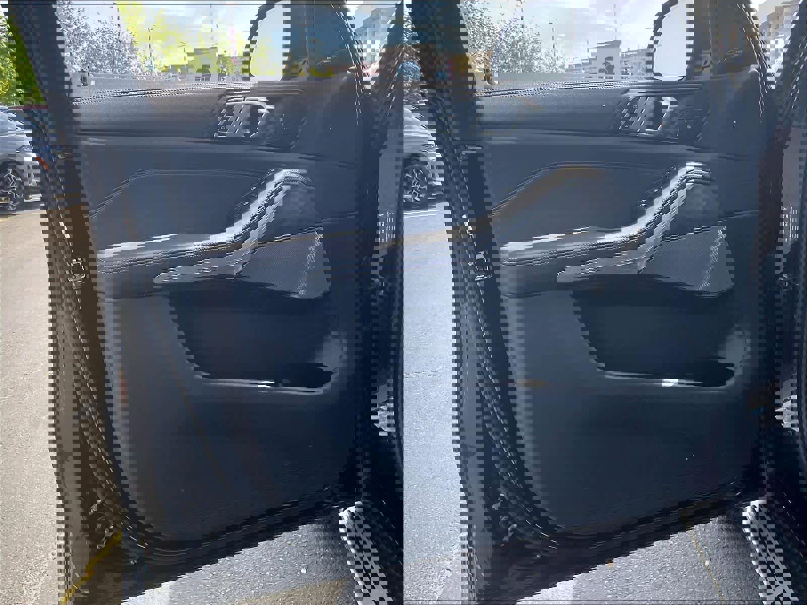 Used 2024 BMW X5 xDrive40i w/ Premium Package image 25