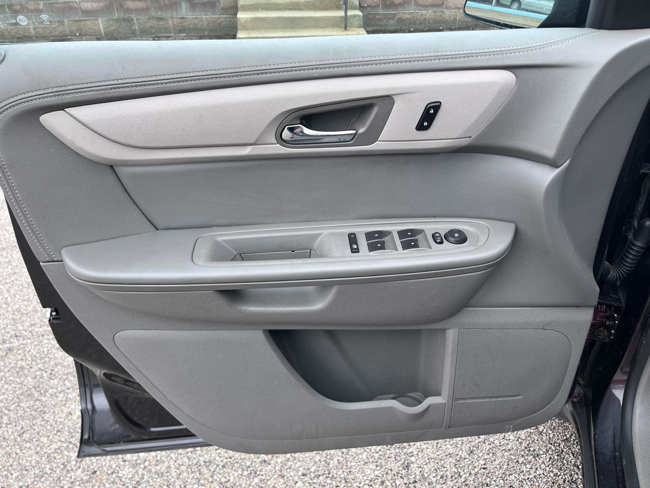 Used 2017 Chevrolet Traverse LS image 21