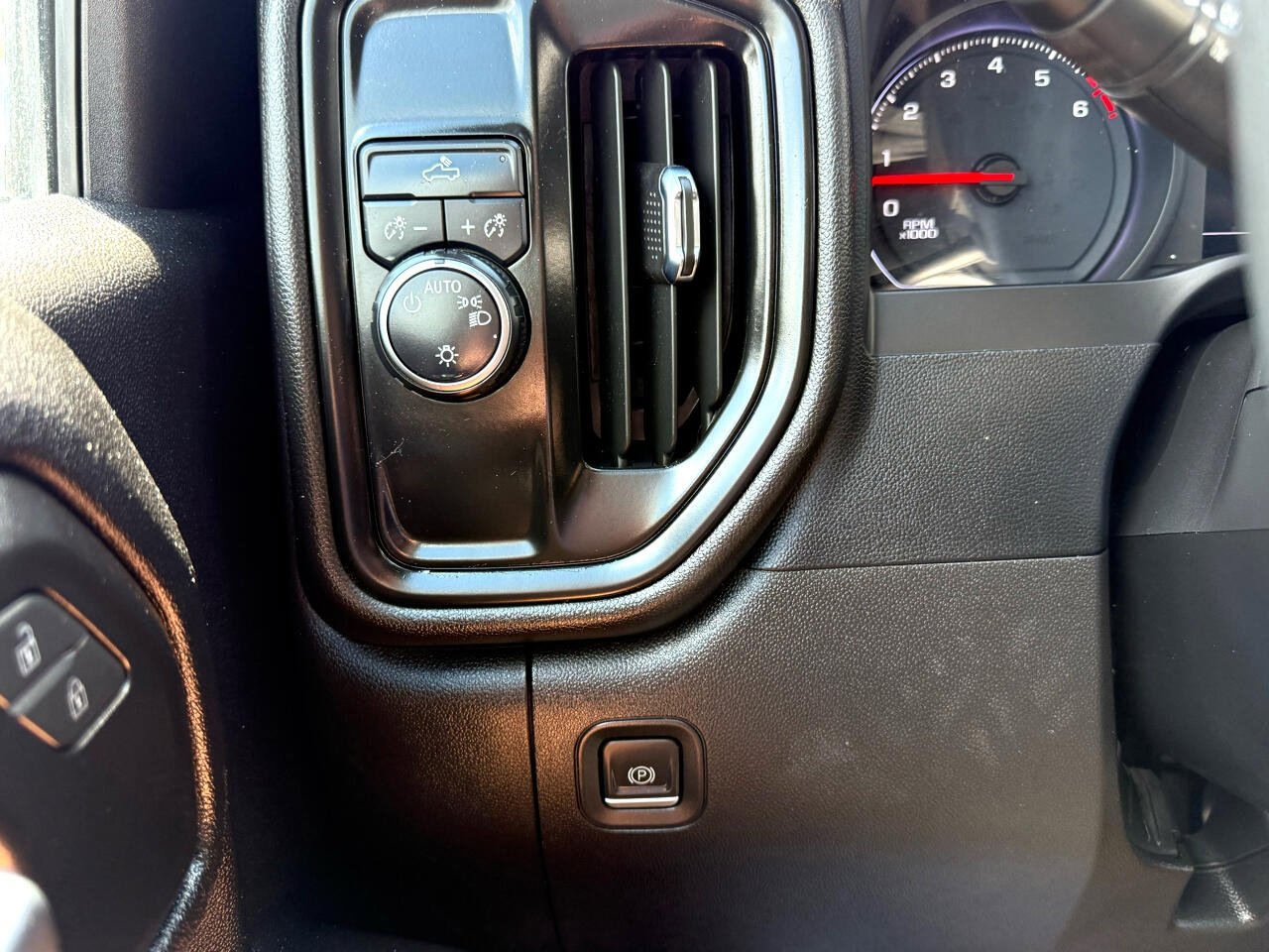 Used 2023 Chevrolet Silverado 2500 W/T w/ WT Convenience Package image 15