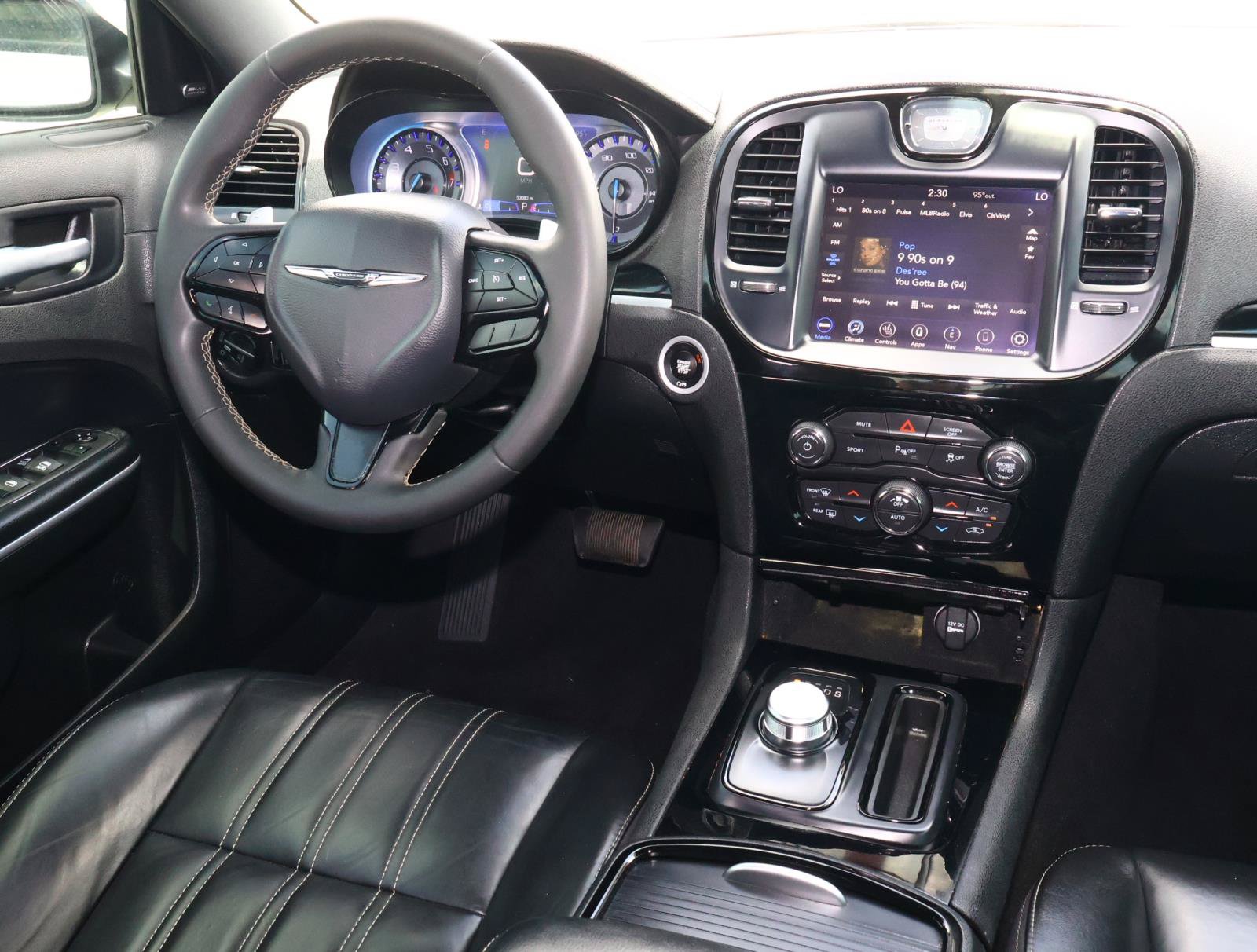 Used 2023 Chrysler 300 S RWD image 10