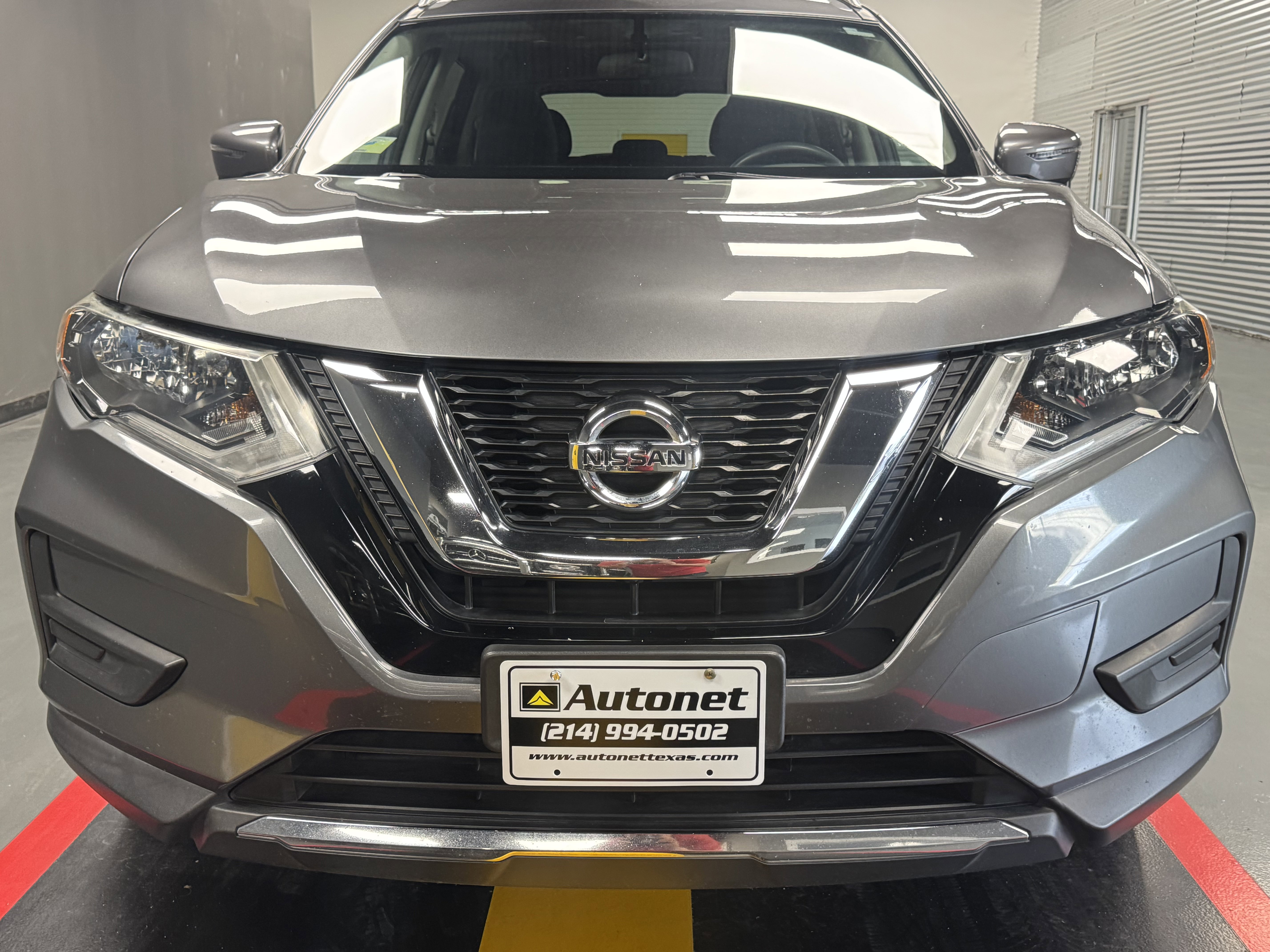 Used 2017 Nissan Rogue SV image 8
