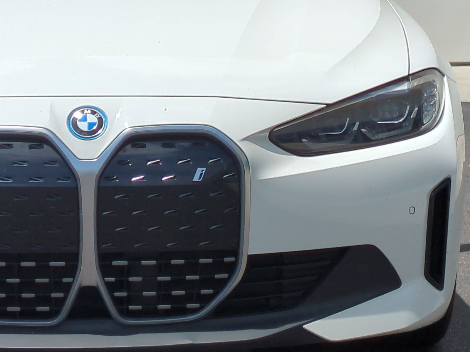 Certified 2024 BMW i4 eDrive35 w/ Convenience Package RWD image 6