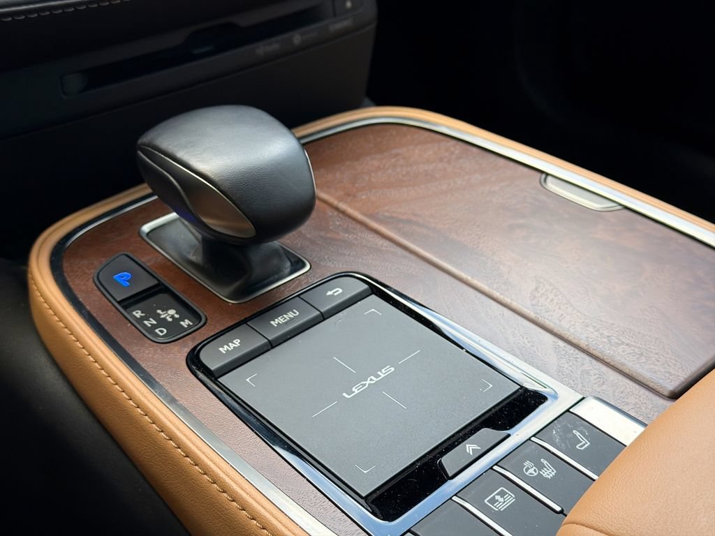 Certified 2022 Lexus LS 500 w/ Accessory Package (Z1) RWD image 20