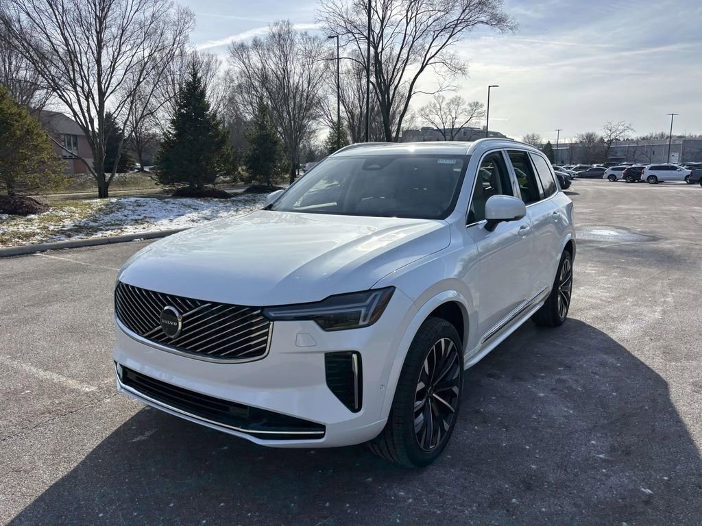 New 2026 Volvo XC90 B6 Ultra w/ Protection Package image 3