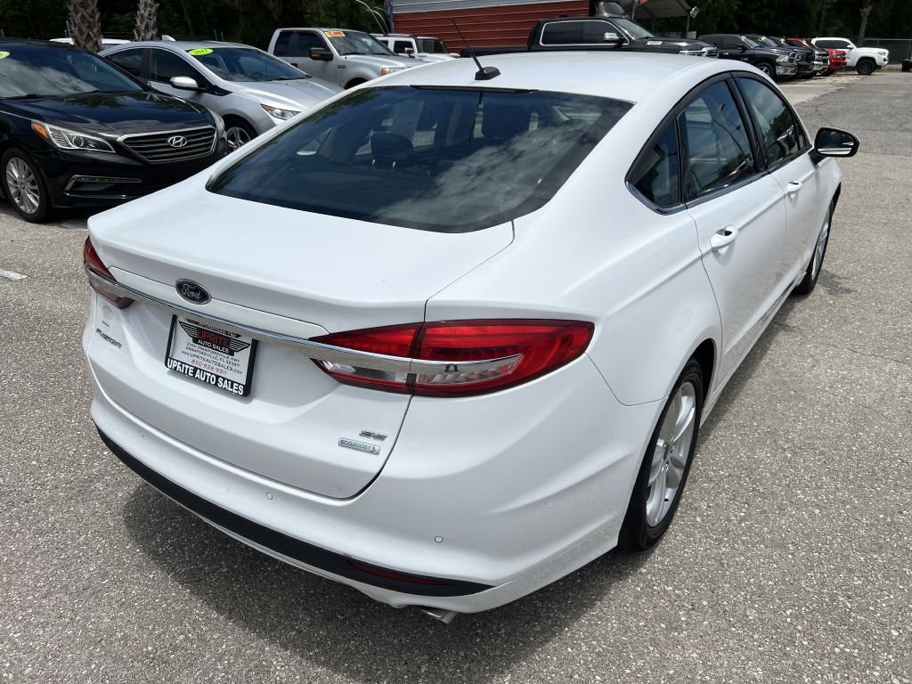 Used 2018 Ford Fusion SE w/ Fusion SE Technology Package image 5