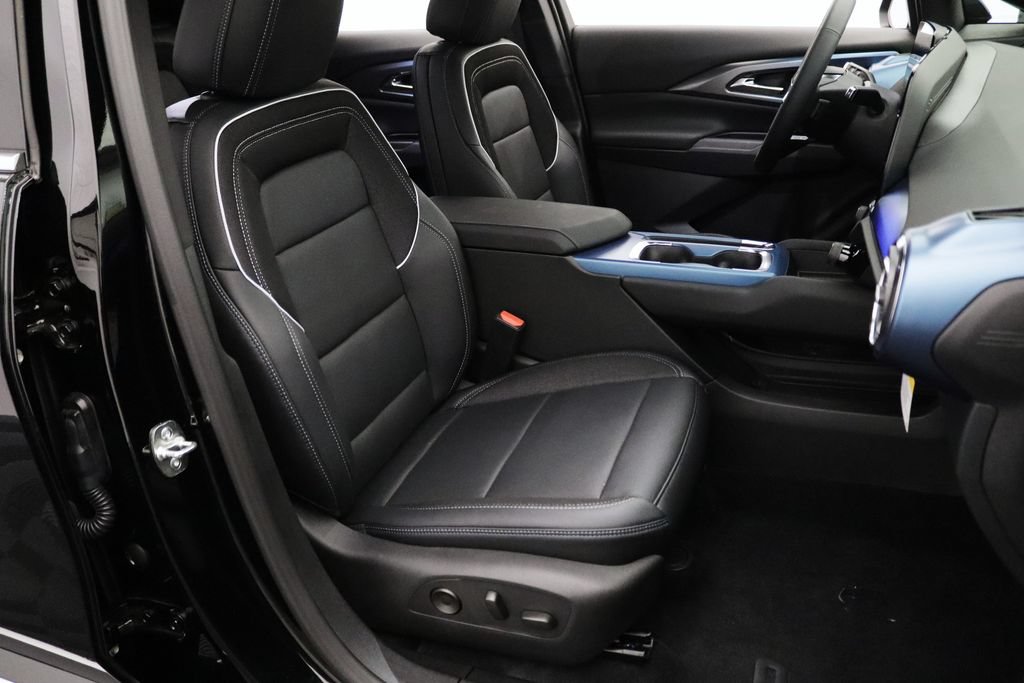 Certified 2026 Chevrolet Equinox EV LT w/ Convenience Package II FWD image 12