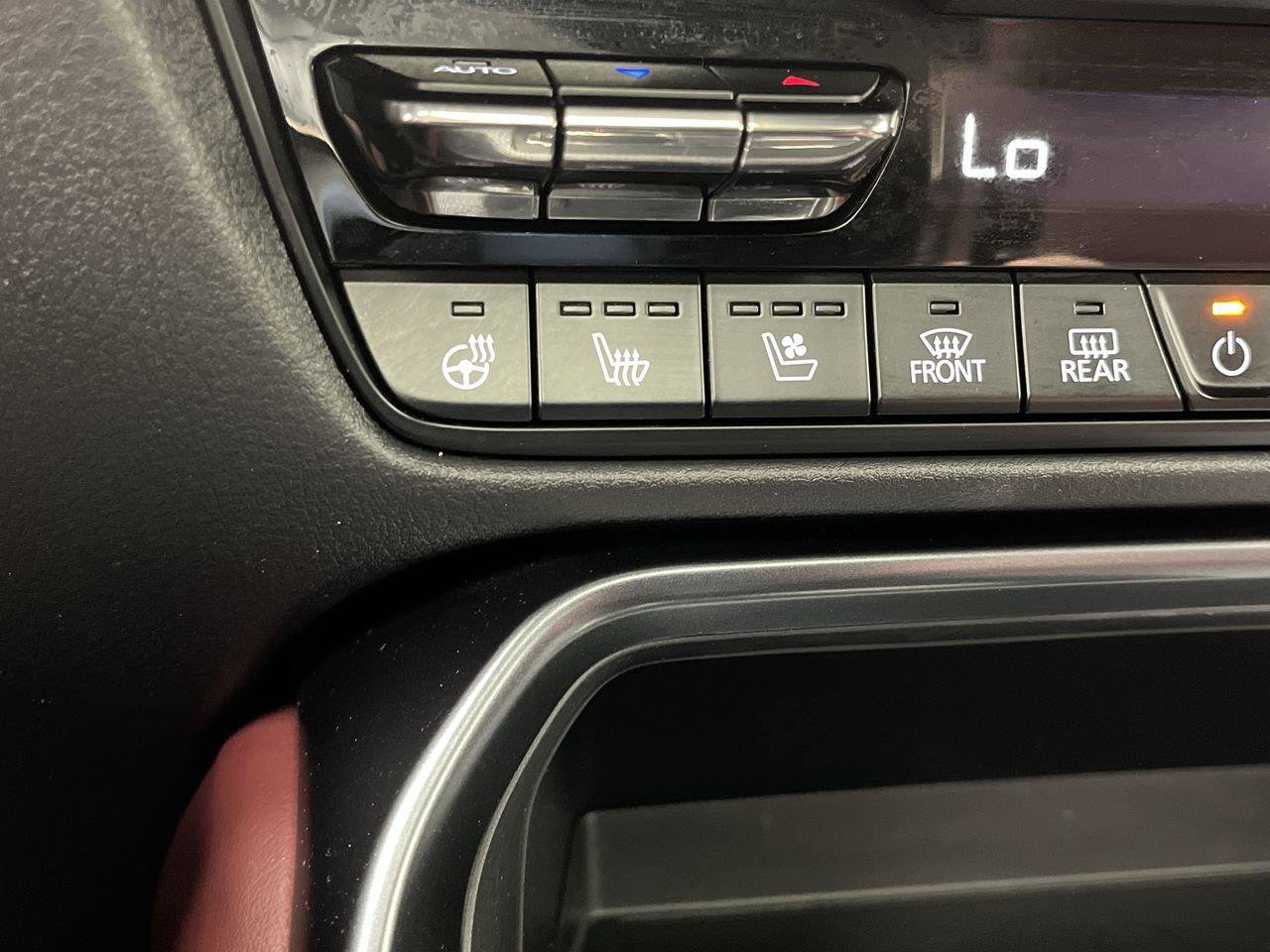 Certified 2025 MAZDA CX-70 Plug-In Hybrid w/ Premium Plus AWD/4WD image 22