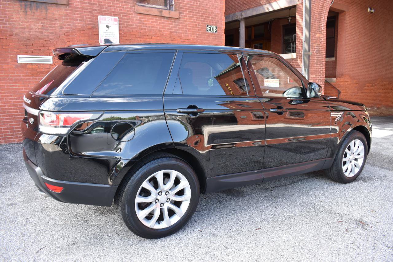 Used 2016 Land Rover Range Rover Sport HSE AWD/4WD image 2
