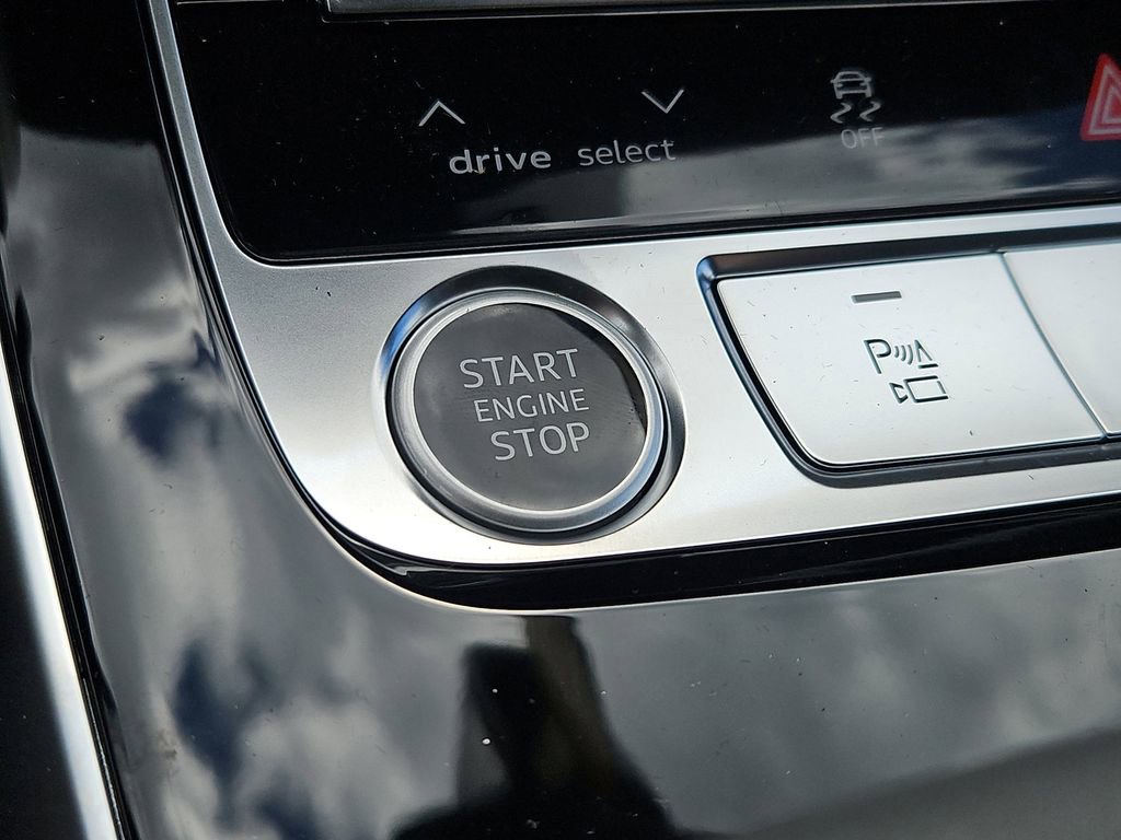 New 2025 Audi Q7 Premium Plus image 17