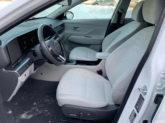Used 2025 Hyundai Kona SEL image 14