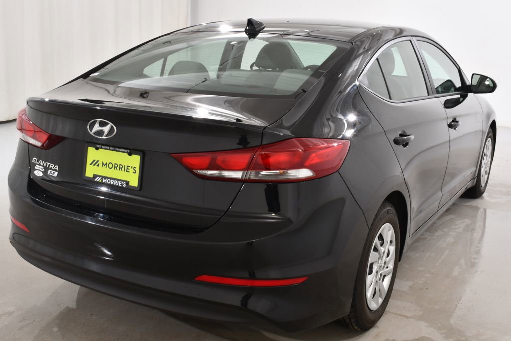 Used 2017 Hyundai Elantra SE image 12