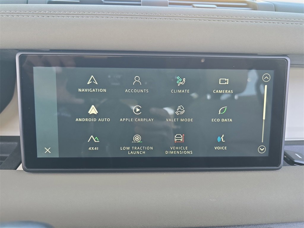 Used 2021 Land Rover Defender 110 SE image 24