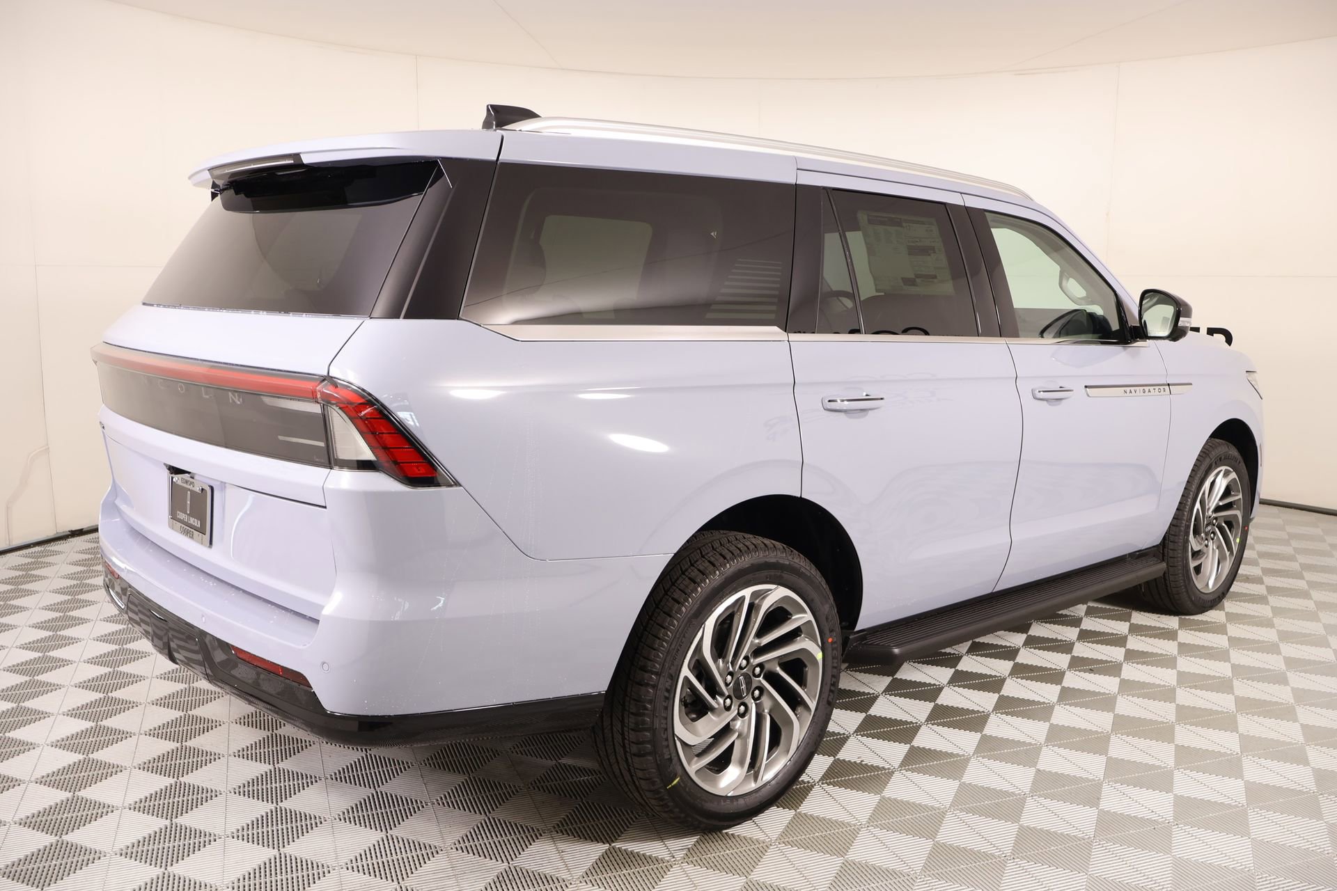 New 2026 Lincoln Navigator Premiere image 22