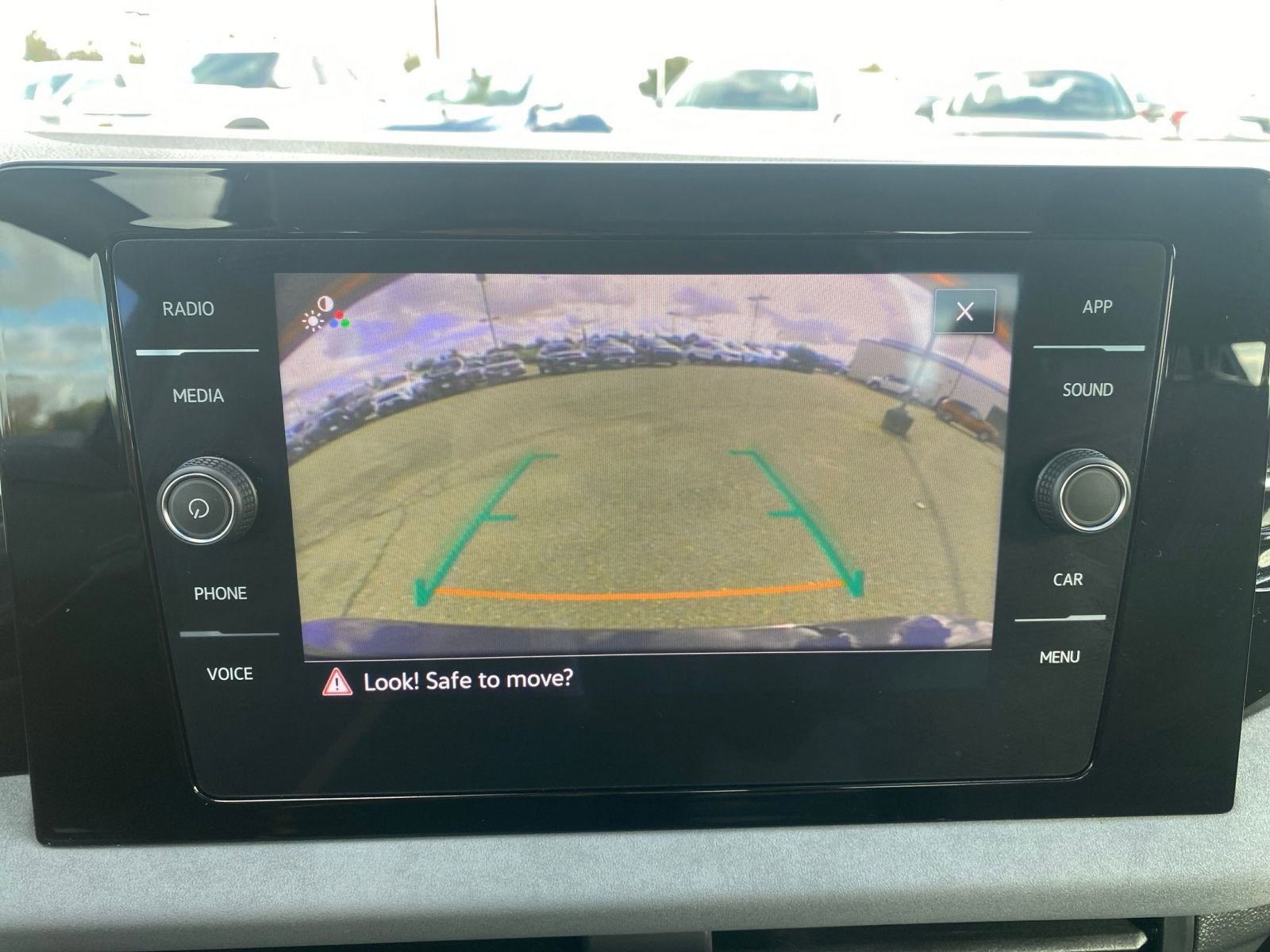 Used 2025 Volkswagen Jetta SE image 17