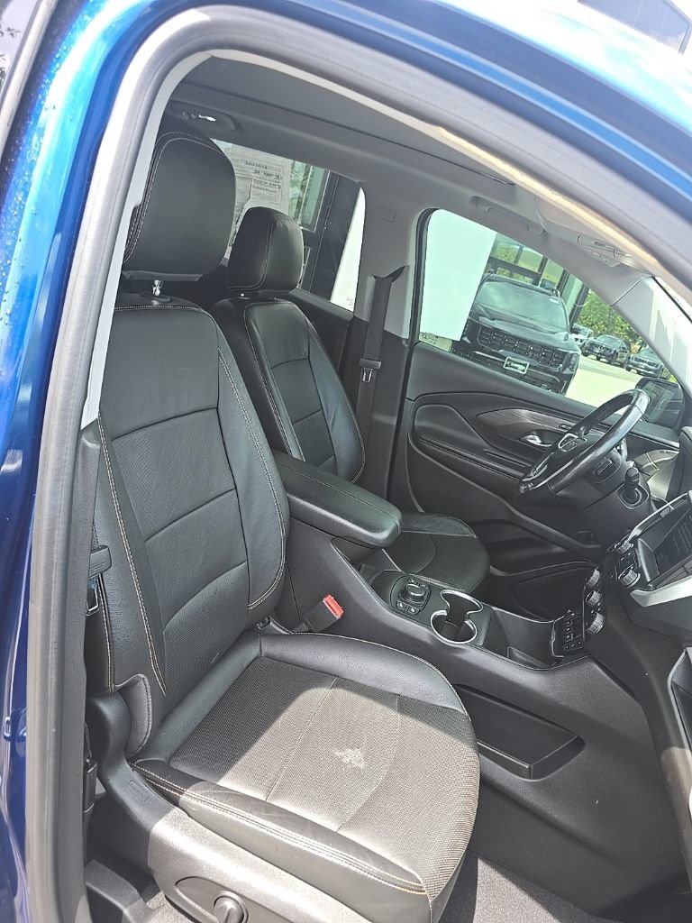 Used 2020 GMC Terrain SLT w/ GMC Pro Grade Package AWD/4WD image 9