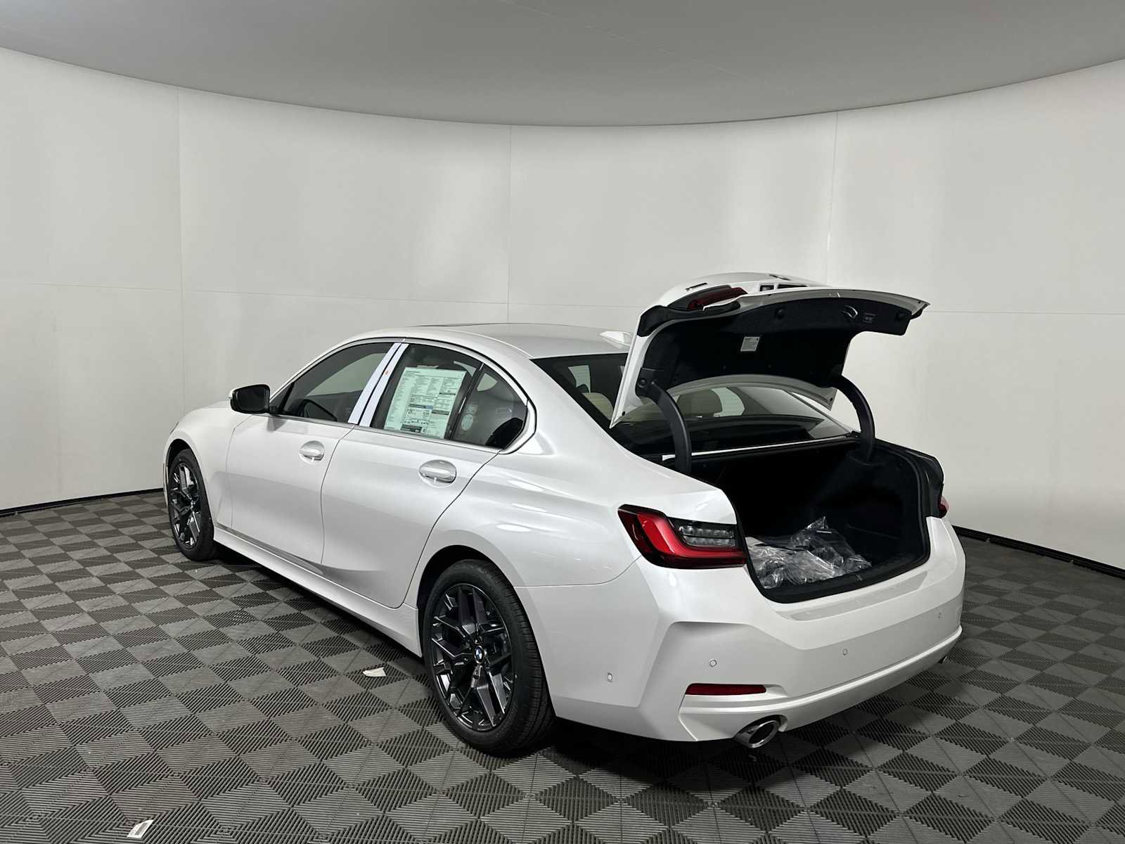 New 2026 BMW 330i xDrive Sedan w/ Premium Package image 20