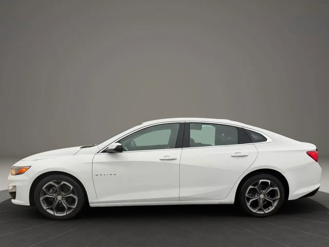 Used 2023 Chevrolet Malibu LT FWD image 8