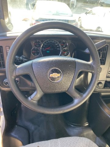 Used 2019 Chevrolet Express 2500 RWD image 15