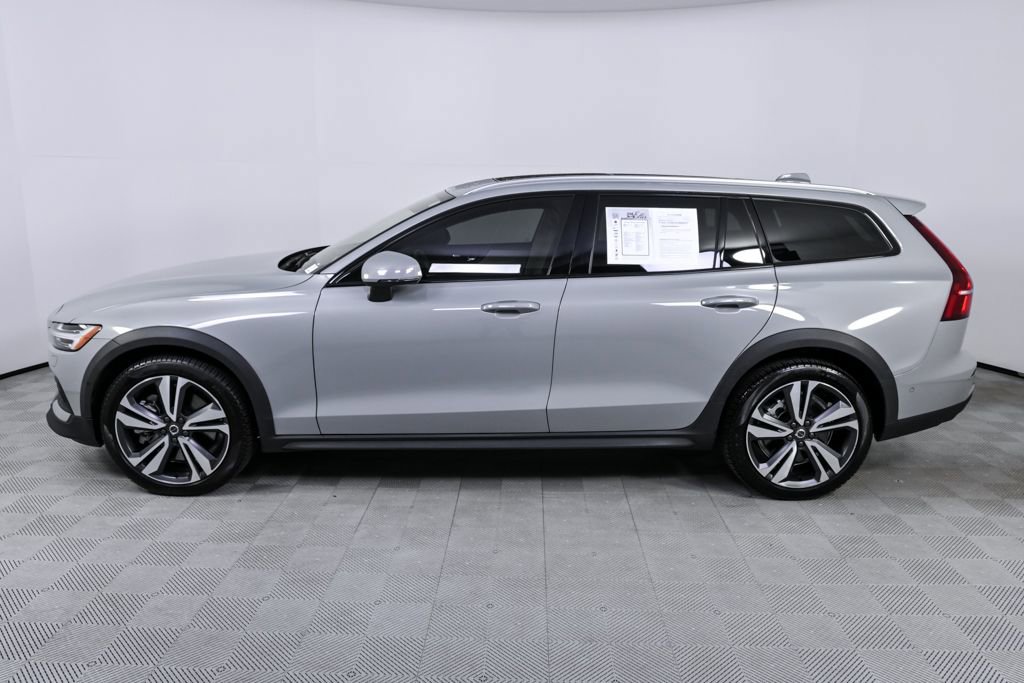 Certified 2025 Volvo V60 B5 Cross Country Plus video 2