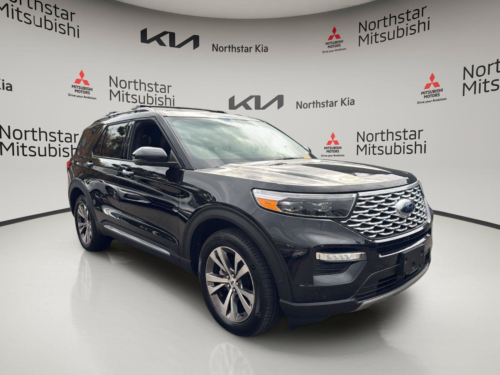 Used 2020 Ford Explorer Platinum w/ Premium Technology Package AWD/4WD image 10