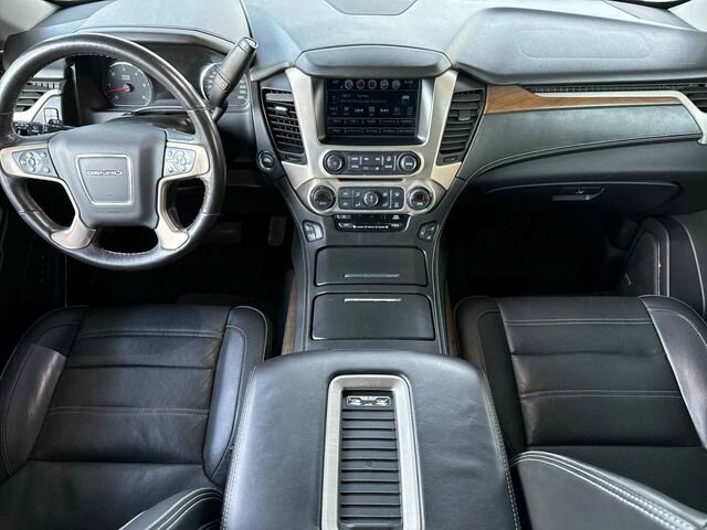 Used 2018 GMC Yukon Denali w/ Denali Ultimate Package image 17