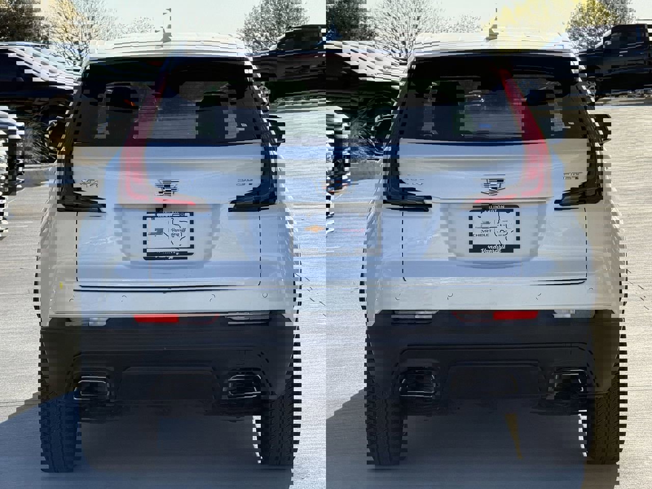 Used 2023 Cadillac XT4 Luxury FWD image 5