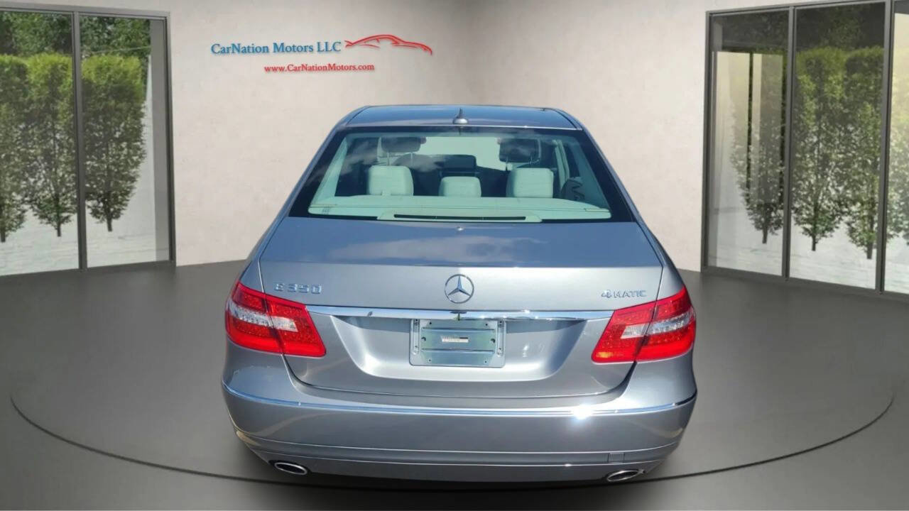 Used 2011 Mercedes-Benz E 350 4MATIC Sedan image 5