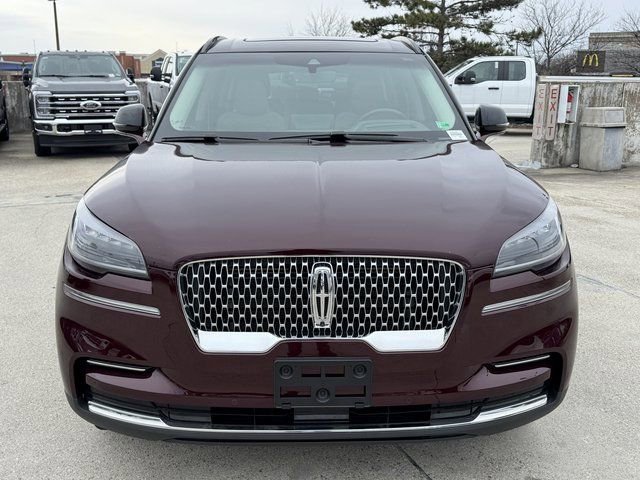 Used 2022 Lincoln Aviator Reserve w/ Equipment Group 201A AWD/4WD image 2