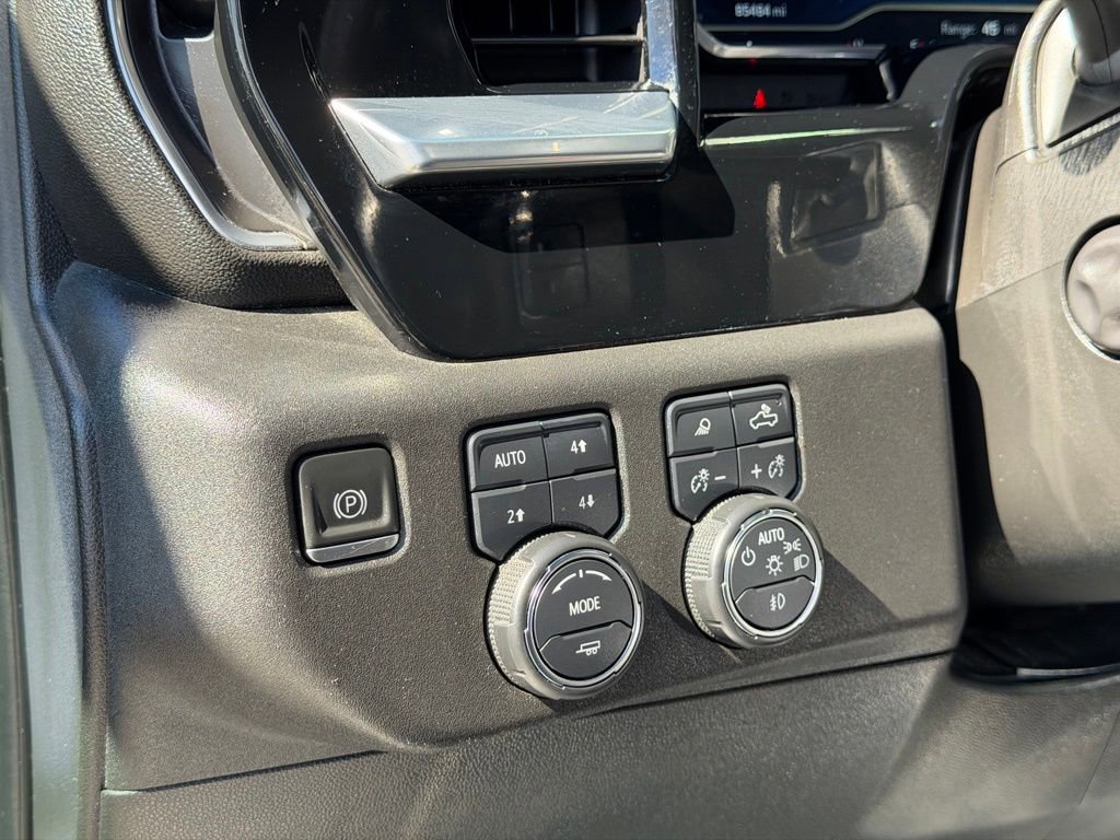 Used 2023 Chevrolet Silverado 1500 LTZ image 25