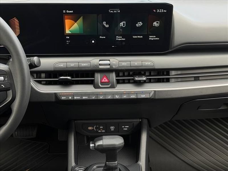 New 2026 Kia K4 FWD image 17