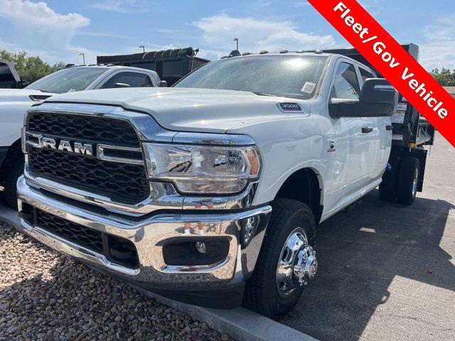 New 2024 RAM 3500 Tradesman w/ Chrome Appearance Group image 1