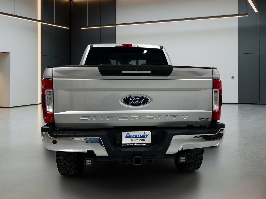 Used 2018 Ford F250 Lariat w/ Lariat Ultimate Package AWD/4WD image 5