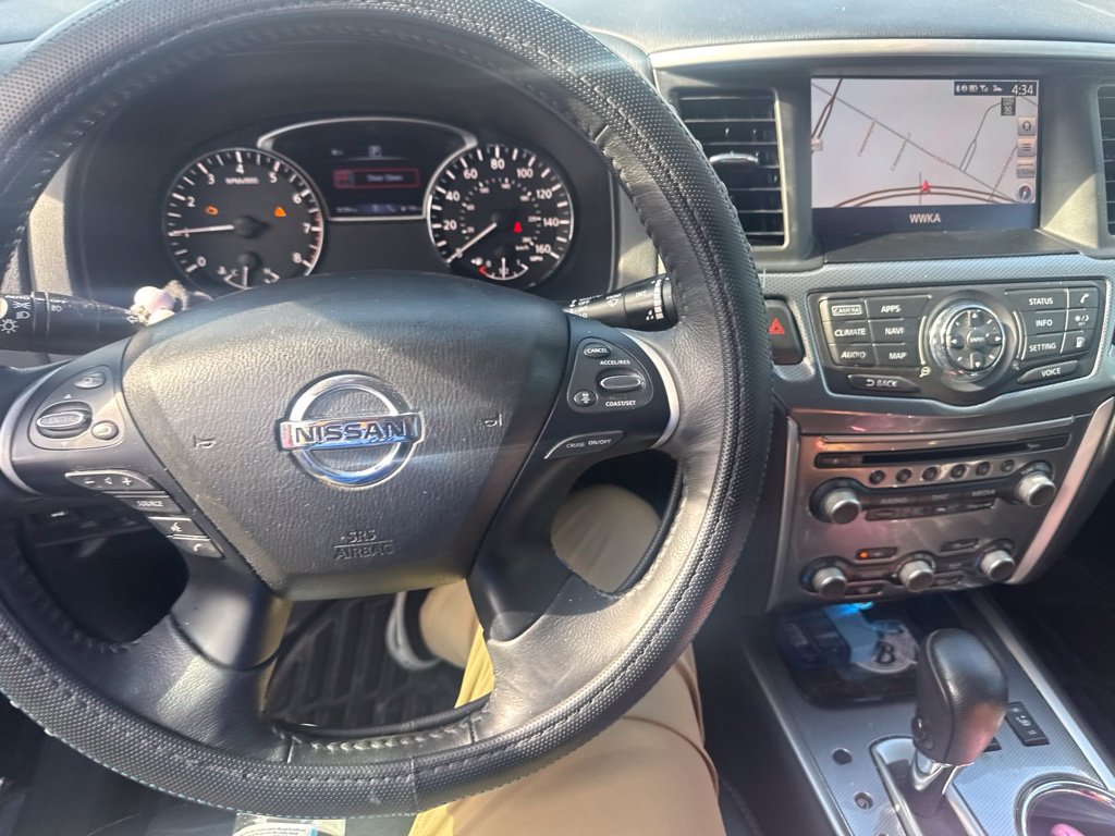 Used 2019 Nissan Pathfinder SL FWD image 7