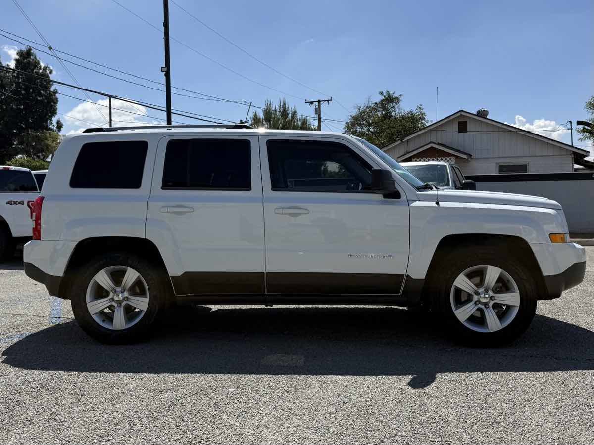 Used 2014 Jeep Patriot Limited FWD image 29