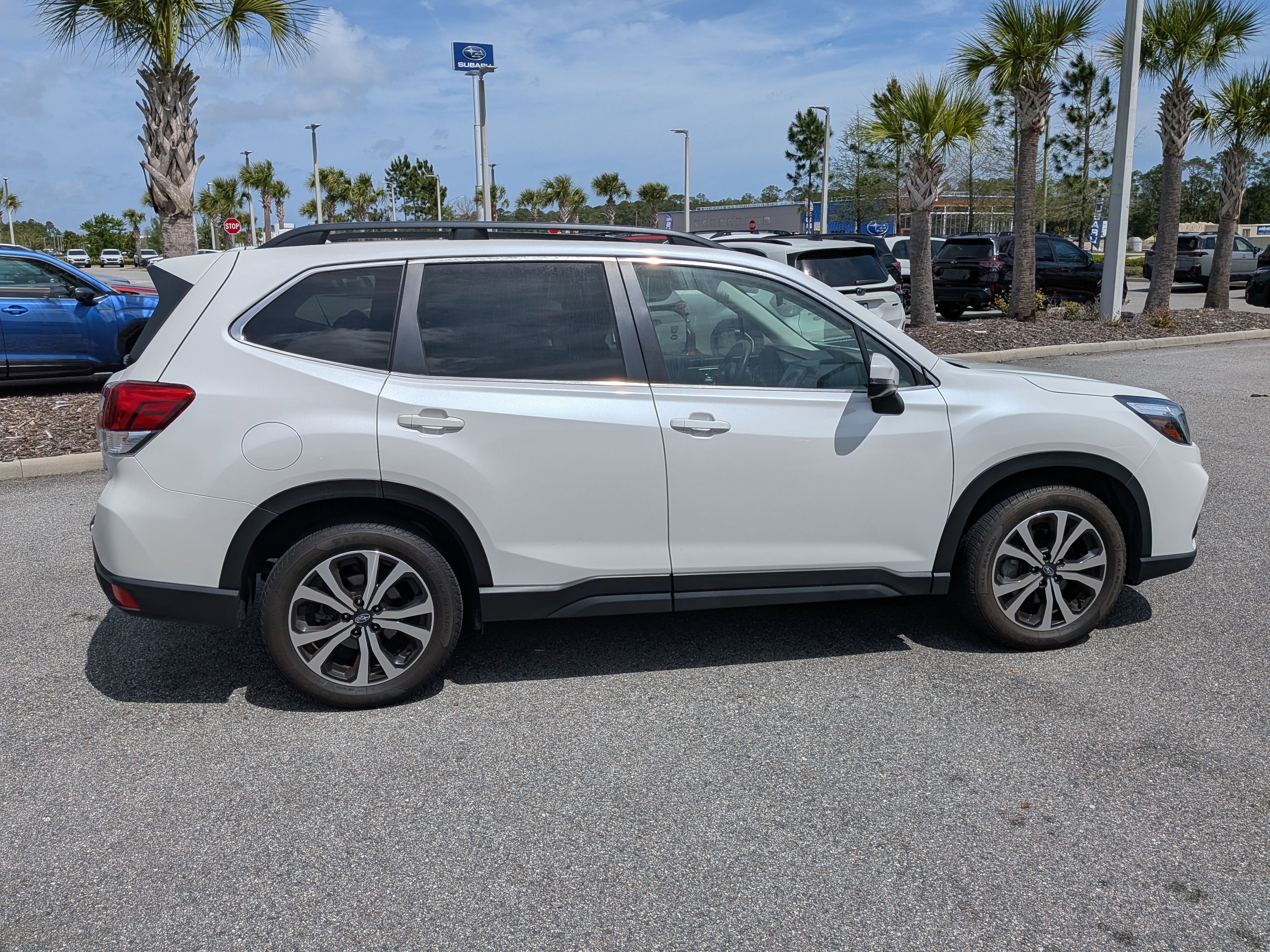 Used 2020 Subaru Forester Limited image 3